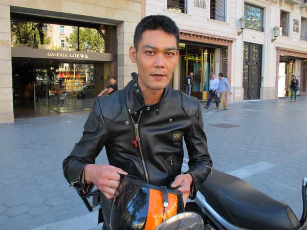 leather-jacket,-motorbike-fashion.-1