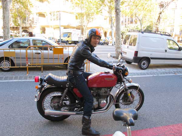 leather-jacket,-motorbike-fashion