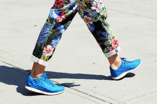 Pitti Uomo Floral Printed trousers for men