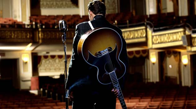 Joaquin Phoenix walk the line as Jonny Cash Joaquin Phoenix walk the line as Jonny Cash