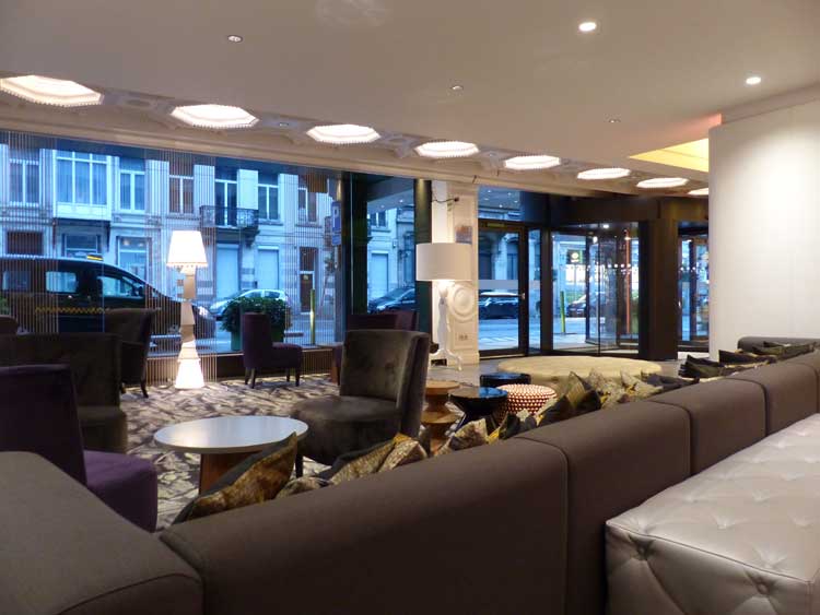 HotelBloom-Brussels-MenStyleFashion-2015-Review-reception-lounge