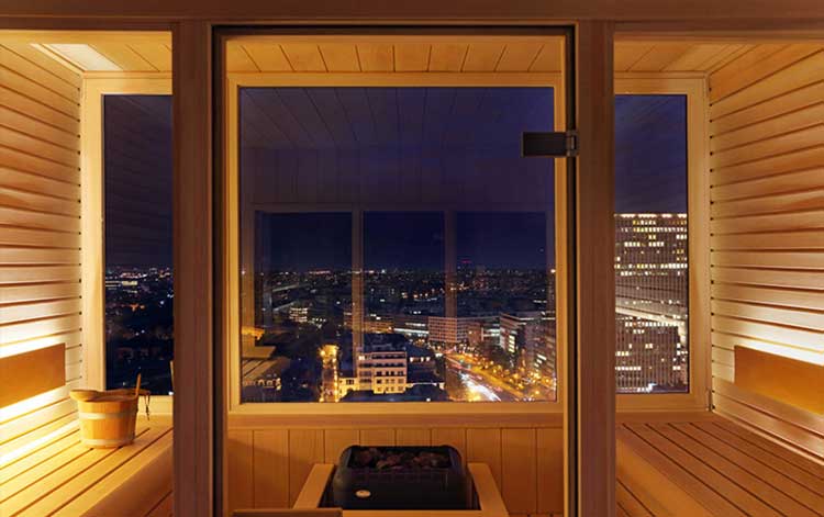 The-hotel-Brussels-Sauna-with-a-view-by-night