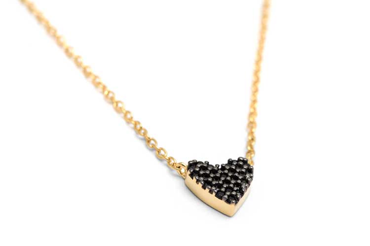 Dainty-Black-Heart-Necklace