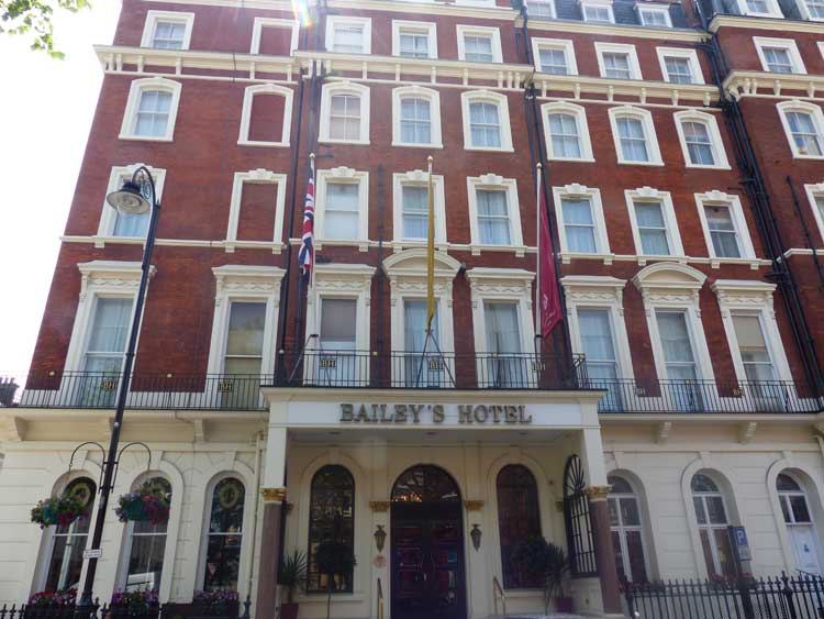 The Bailey's Hotel London - Victorian Townhouse MenStyleFashion (7)