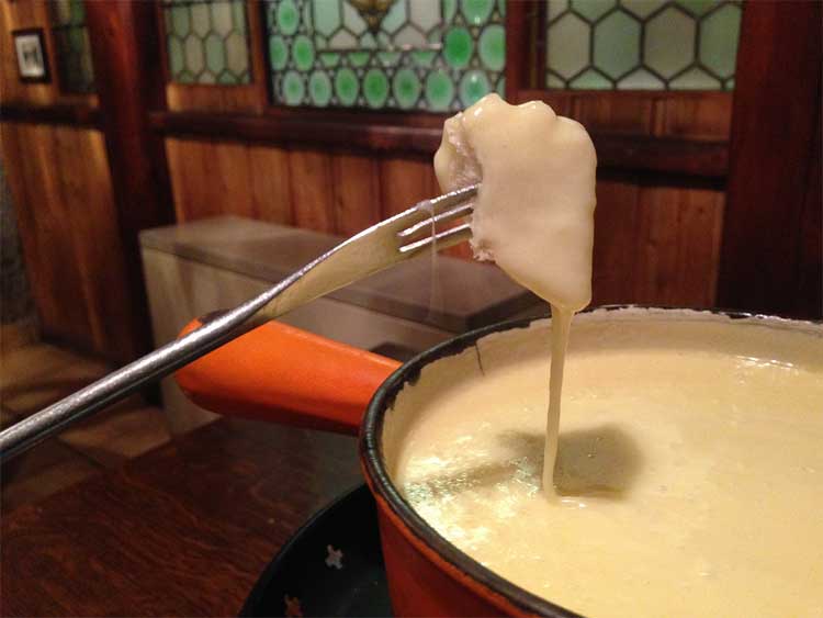 pinte-besson-lausanne-cheese-fondue
