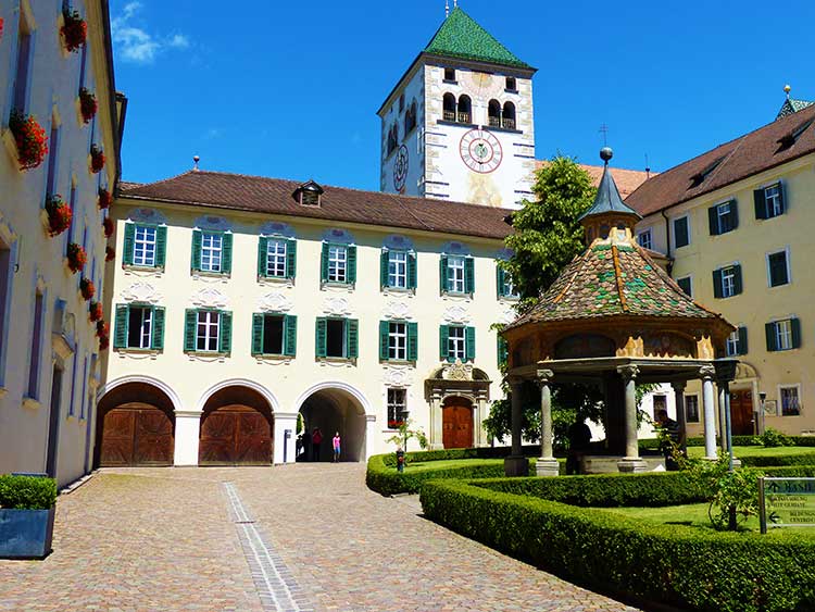 south-tyrol-kloster-neustift-2