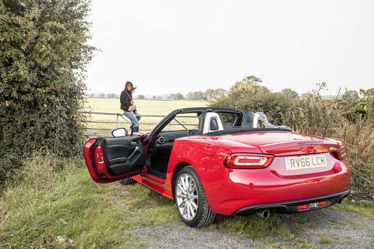fiat124-spider-gracie-opulanza-for-menstylefashion-car-review-21