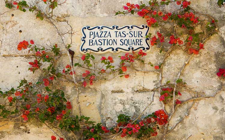 mdina-malta-street-signs
