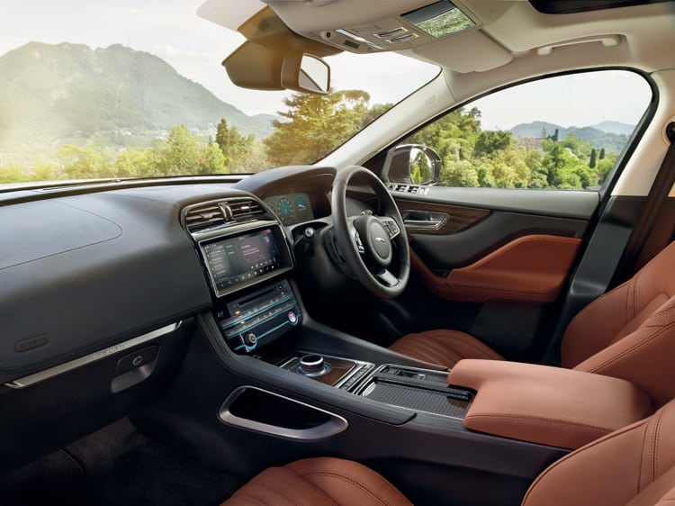 Jaguar F-Pace – Luxury SUV