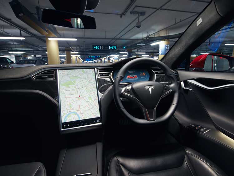 Tesla Model S 90D – The All-Electric Driving Experience interior