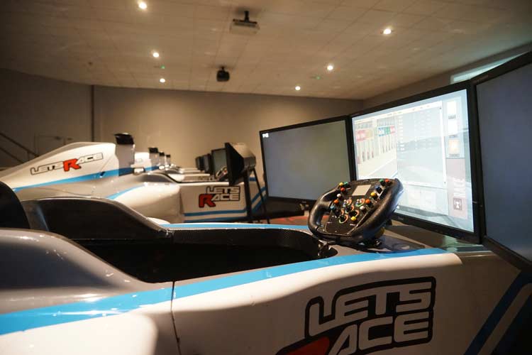 F1 Simulator - Lets Race Experience