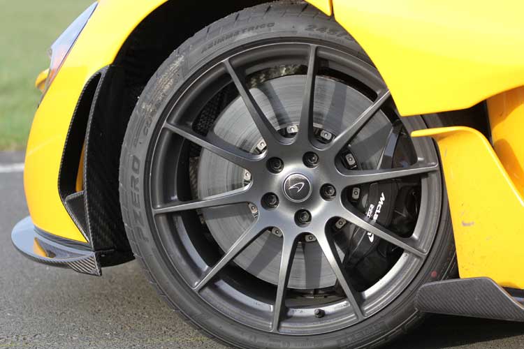 McLaren P1 - England’s Million Euro Hybrid Rocket