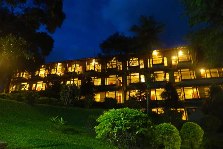Earl's Regency Hotel Kandy Sri Lanka - Jungle Experience - Review