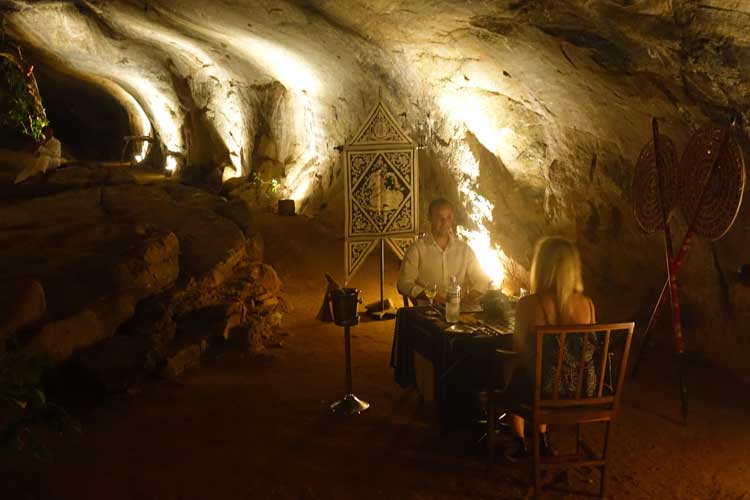 heritance Kandalama hotel review Sri Lanka - cave dining experience