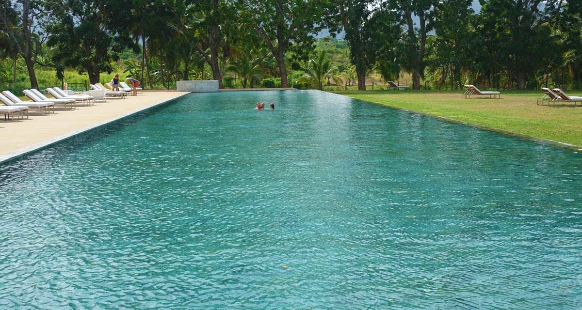 Jetwing Lake Hotel Sri Lanka – 72 Meter Luxury Swimming Pool