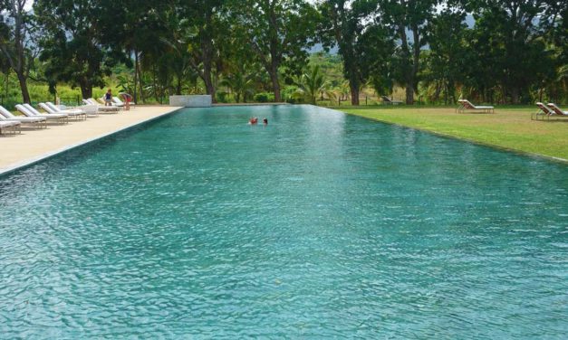 Jetwing Lake Hotel Sri Lanka – 72 Meter Luxury Swimming Pool