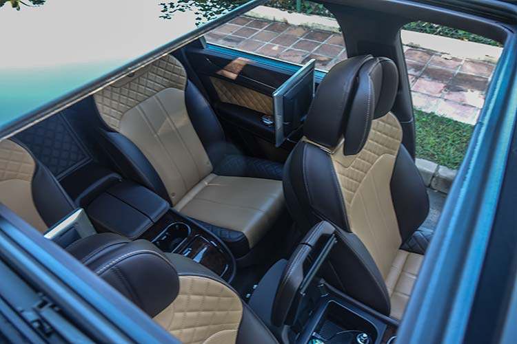 Bentley Bentayga Diesel - Tour Through Andalusia