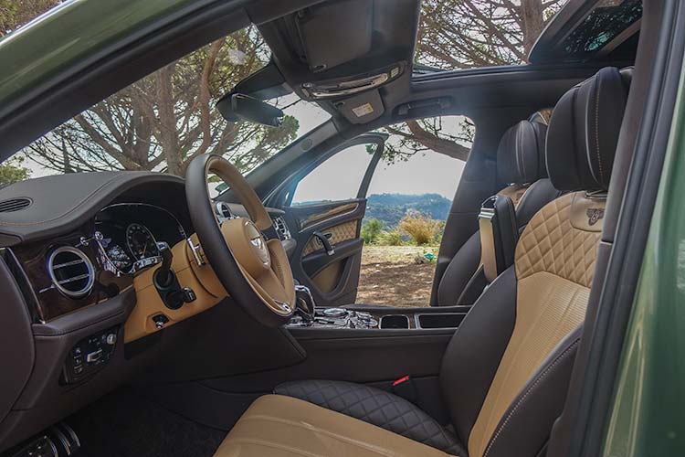 Bentley Bentayga Diesel - Tour Through Andalusia