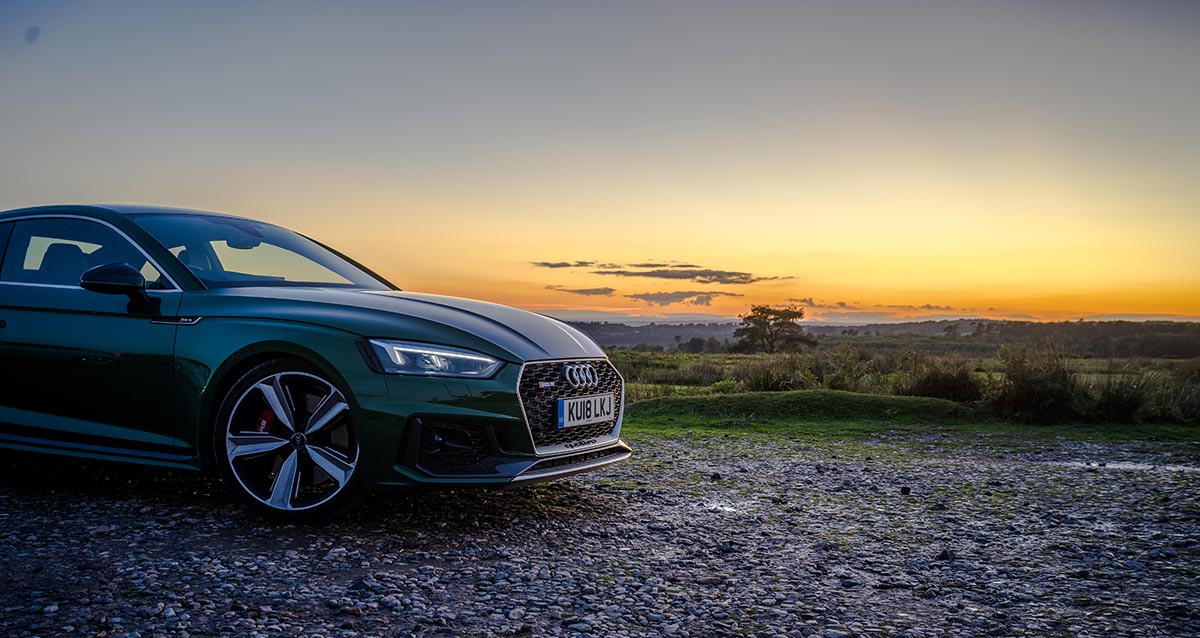 Audi RS5 Carbon Edition Review – Classy Coupe For Speed Freaks!