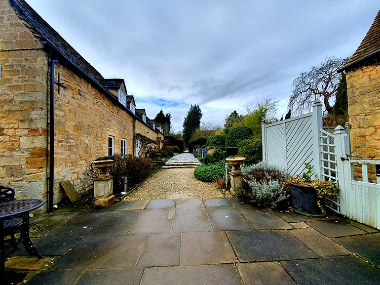 Chipping Campden Cotswold House Hotel Grade II listed Regency town house menstylefashion 2020 (15)