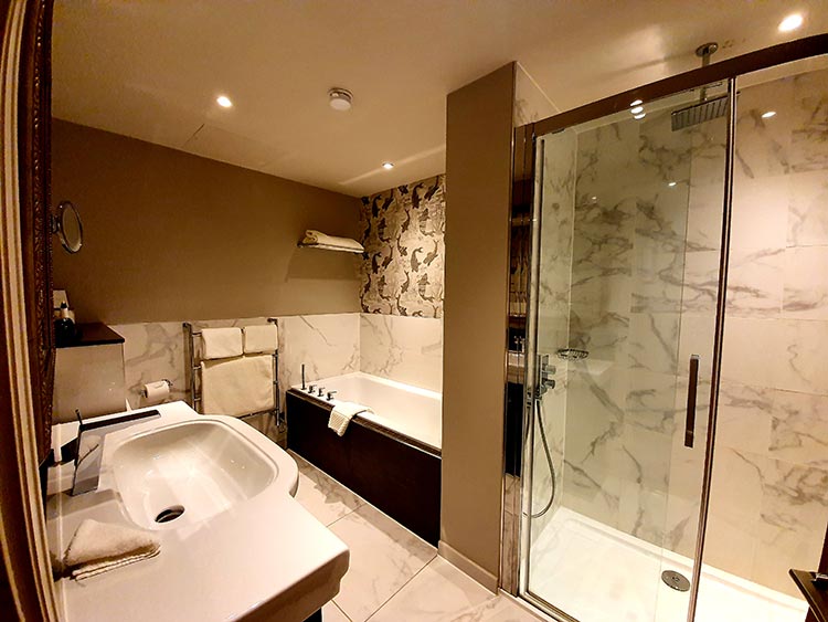 Mallory Court Country House Hotel & Spa Elan Spa Bathroom