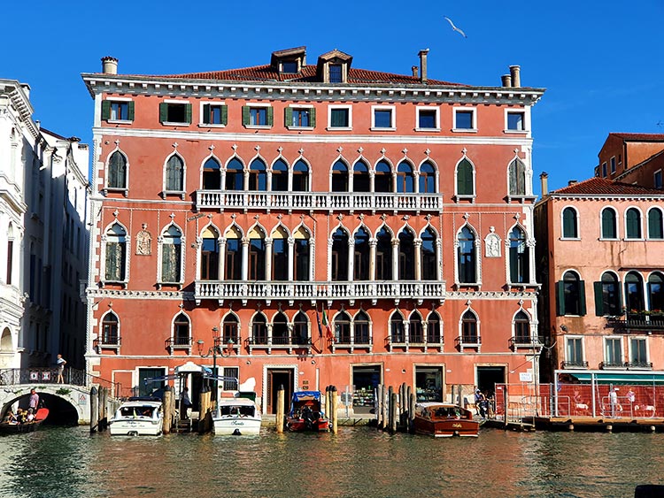 Ego’ Boutique Hotel Venice – Grand Canal & Rialto Bridge Views