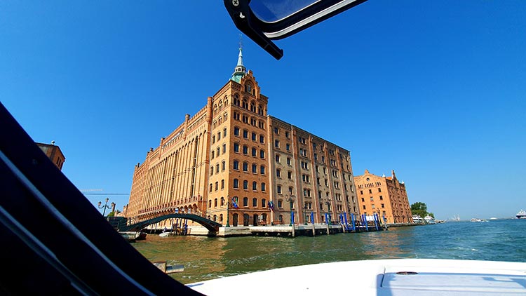 Hilton Molino Stucky Venice - Flour Factory Preserving Italian History