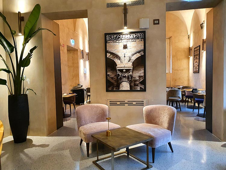 Legacy restaurant and Lounge