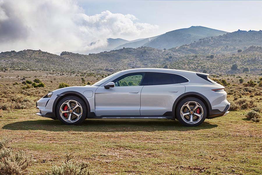 Porsche Taycan Cross Turismo – The All-Rounder Among Electric Sports Cars