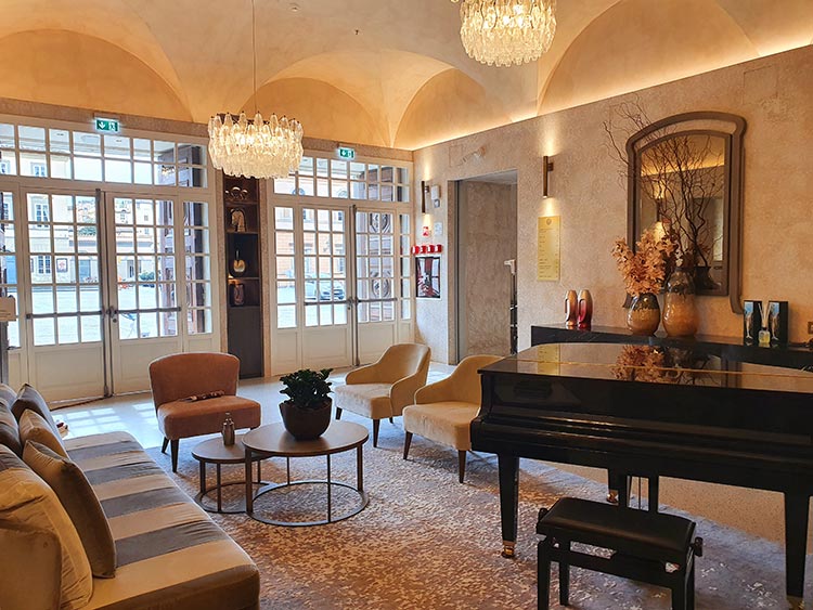 Symphony Lounge Grand Universe Lucca
