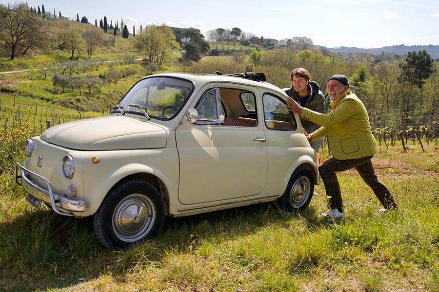 Fiat 500 Classic car Gracie Opulanza Tuscany MenStyleFashion italy beige