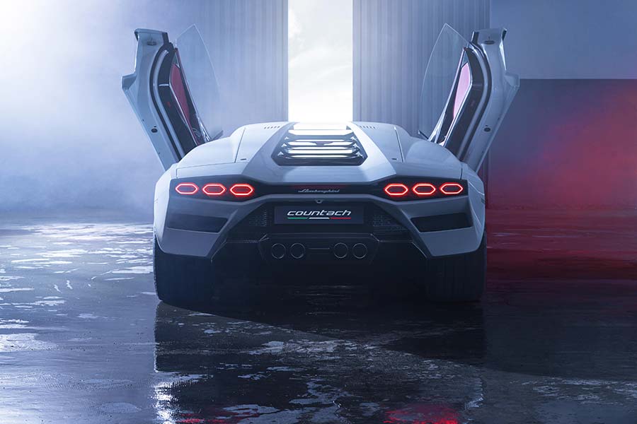Lamborghini Countach LPI 800−4