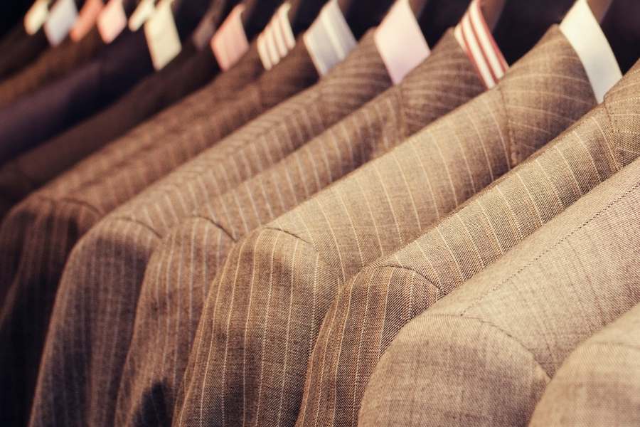 The Ultimate Guide to Men's Wedding Suit Fabrics