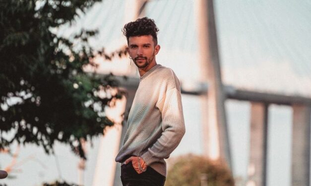 What Makes a Skinny Guy Look Attractive?