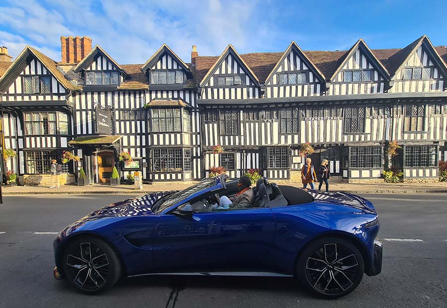 Aston Martin Vantage Roadster Convertible – The Elegant Lifestyle Car Reviewed