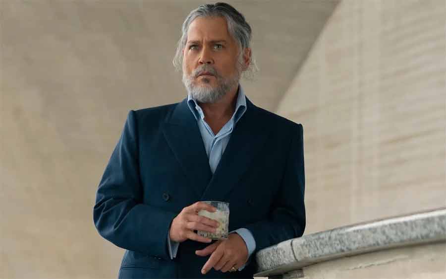 How to Get the Silver Fox Look & Long Hair Like Johnny Depp in Day Drinker