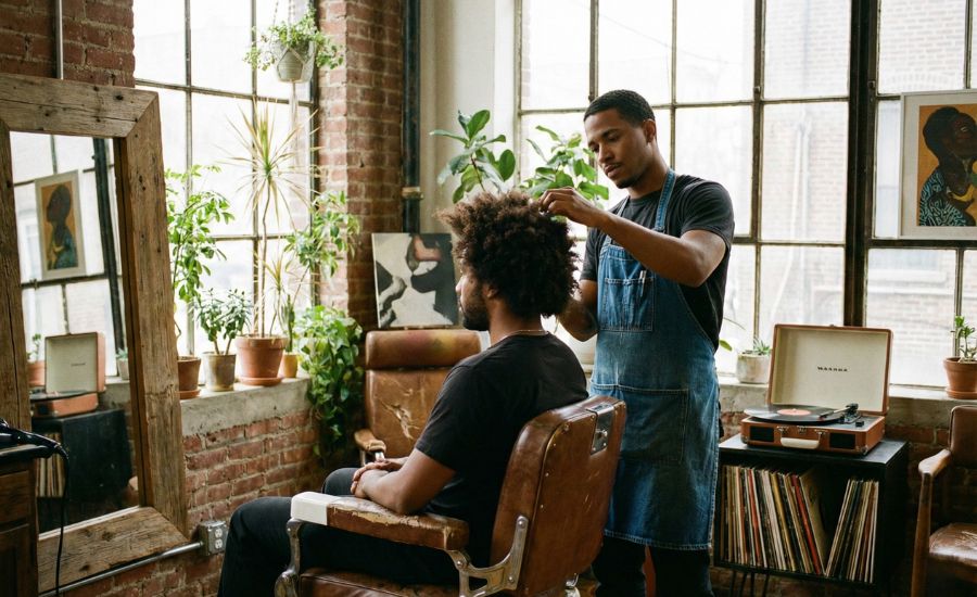 Kenna Kennor, Britt Lower’s Husband, Championing Natural Curls and Lived-In Texture